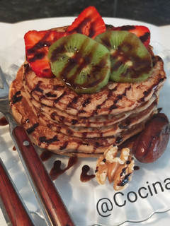 Una foto de Tortitas de avena y fruta