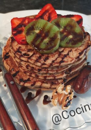 Una foto de Tortitas de avena y fruta