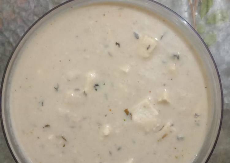 Nawabi paneer korma with white gravy