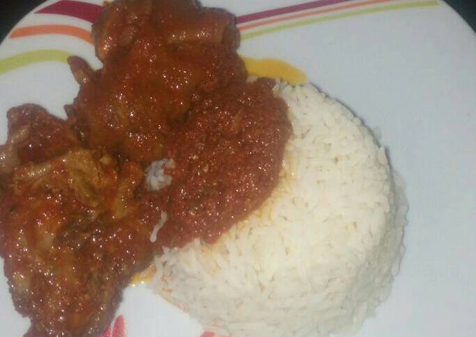 Cowleg & chicken stew with white rice