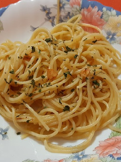 Una foto de Espaguetis "aglio, olio e peperoncini"