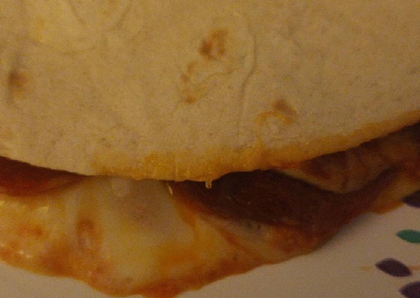 Low carb Pizza quesadilla