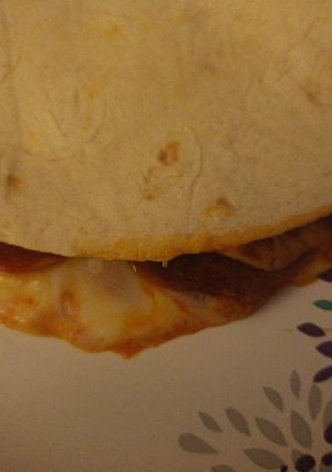 A picture of Low carb Pizza quesadilla.