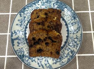 Hình của món Bánh chuối nướng - Moist banana bread.