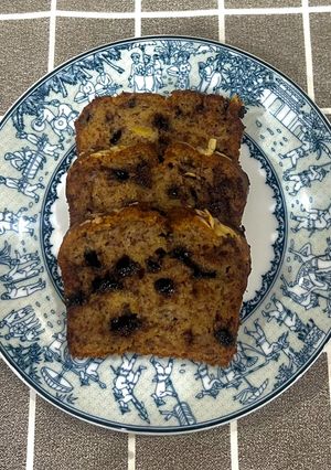 Hình của món Bánh chuối nướng - Moist banana bread.