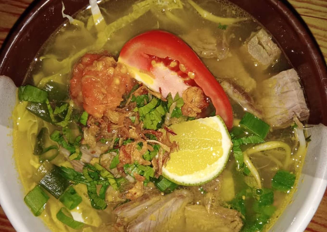 Soto ayam kuah kuning spesial