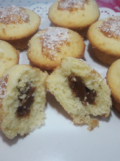 Una foto de Muffins de Coco y Dulce de Leche