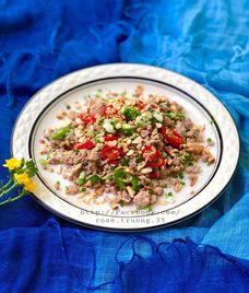 thịt lợn xào ớt xanh