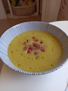 Una foto de Crema de brócoli y más verduras