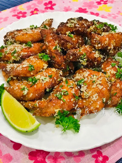 蒜香帕馬森起司雞翅 的食譜成品照片