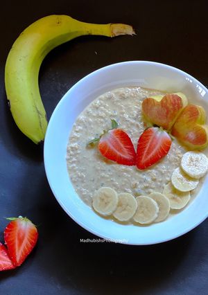 A picture of Fruit Custard Oats.