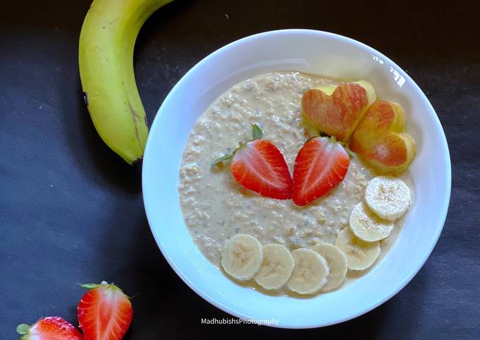 How to Make Super Quick Homemade Fruit Custard Oats