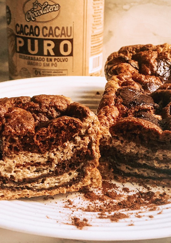 Una foto de Bizcocho marmolado avena fit