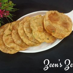 A picture of Spring Onion Pooris.