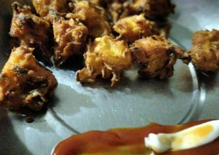 Crispy onion Pakode