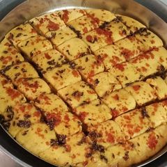 A picture of Besan Dhokla.