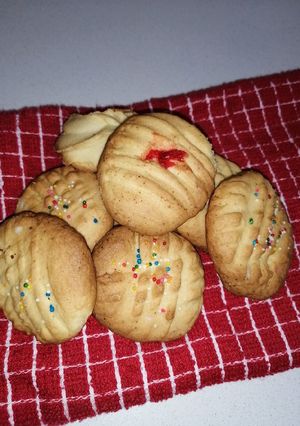 A picture of Tea cookies.