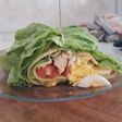 Arrollado de pollo y lechuga