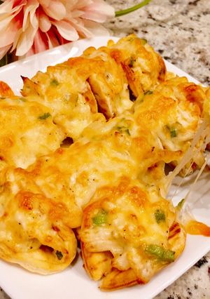 Hình của món Snack - món ăn vặt từ vỏ bánh pizza.