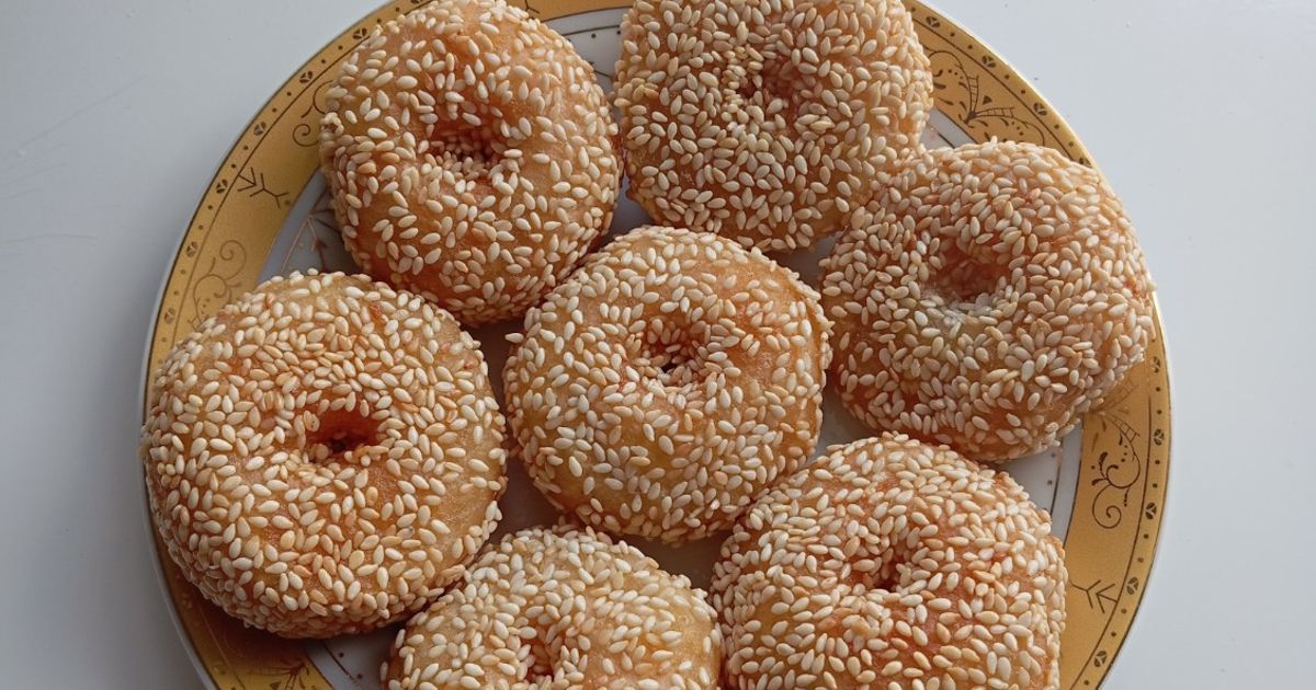 Donat Singkong Wijen