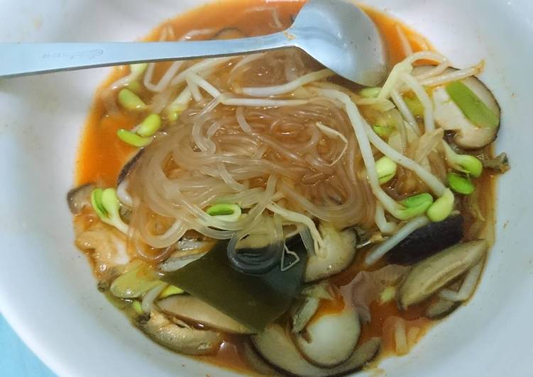 Japchae spicy soup