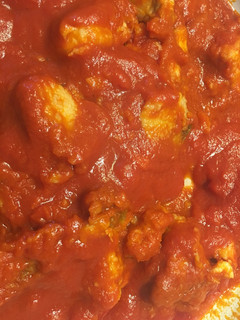 Una foto de Bonito con tomate