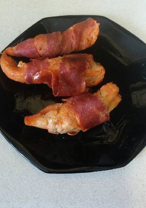 Una foto de Pechuga de pollo envueltasEn tozineta de Pavo