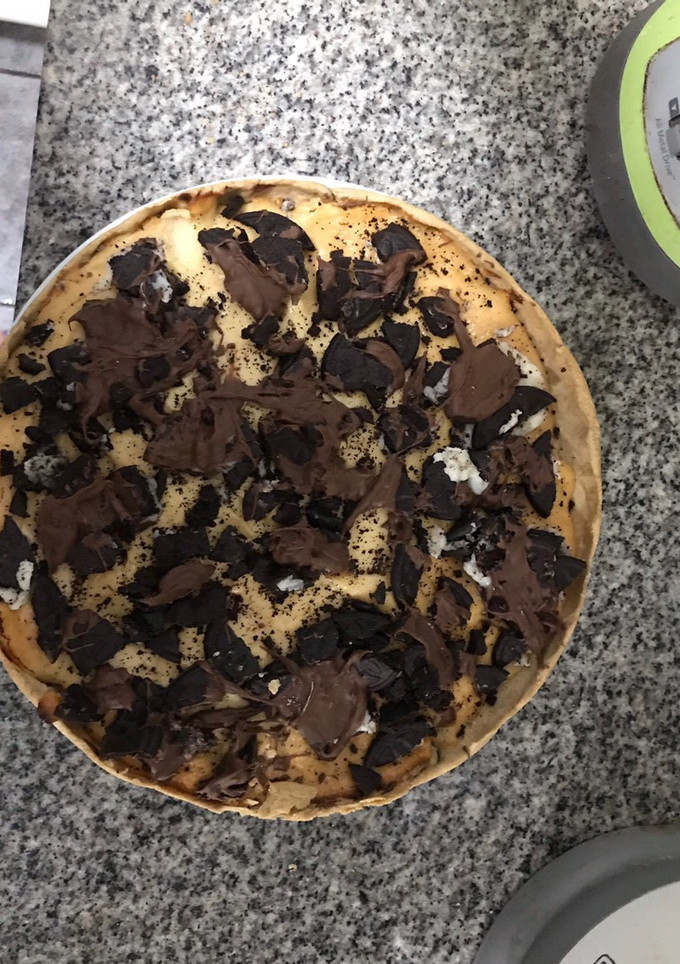 Una foto de Cheesecake de Oreo y chocolate sin azúcar