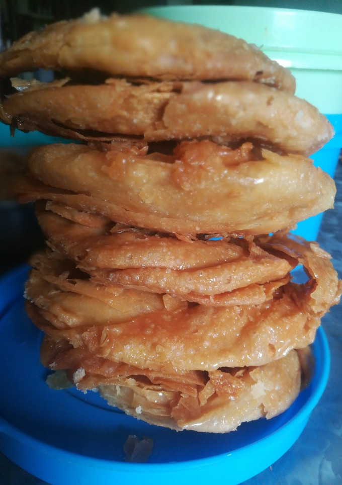 அடுக்கு பூரி செய்முறை முக்கிய புகைப்படம்