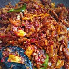 A picture of Balado kentang dan tempe.