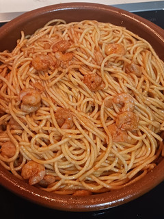 Una foto de Espaguetis con gambas al ajillo