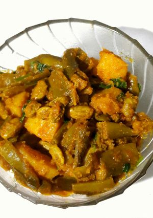 A picture of Broad Beans(Sem) Potato Sabzi.