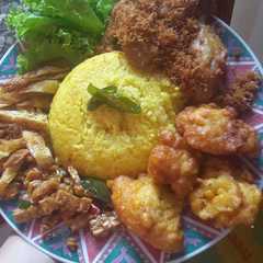 รูปของ Nasi kuning rice cooker