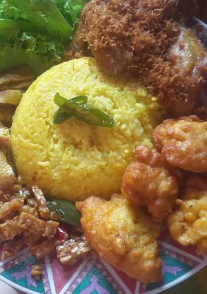 Foto resep Nasi kuning rice cooker
