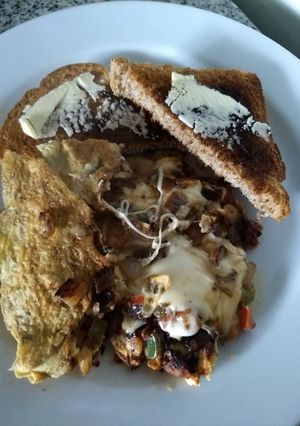 Una foto de Tortilla francesa y algo más