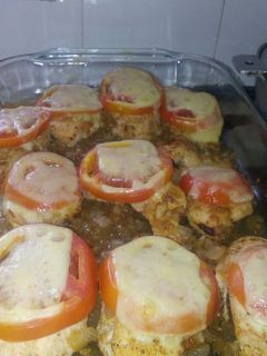 Una foto de Filetes de pechuga al limón con mozzarella