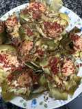 527. Flores de alcachofa con jamón serrano y foie (picoteo)
