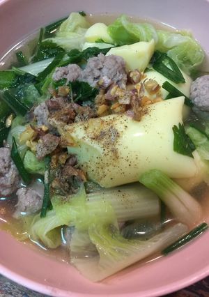 รูปของ แกงจืดผักกาดขาว เต้าหู้ หมูสับ😋