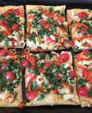 Пицца с креветками и ананасом 🍕