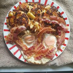 Hash Brown's Bacon and fried Eggs A picture of Hash Brown's Bacon and fried Eggs.