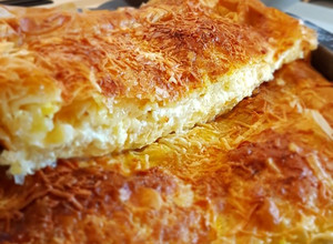 Φωτογραφία της συνταγής Τυρόπιτα (εύκολη, τραγανή, ζουμερή)