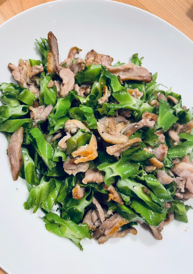 煙燻鴨肉絲炒翼豆（楊桃豆）｜家常菜｜快速料理 的食譜成品照片