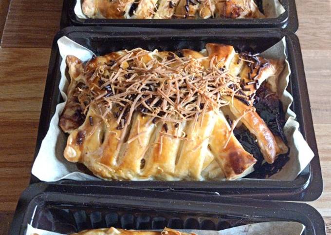 Resep Strudel pisang coklat keju yang Enak Banget
