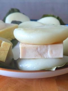 Hình của món Bành Dầy kẹp chả.