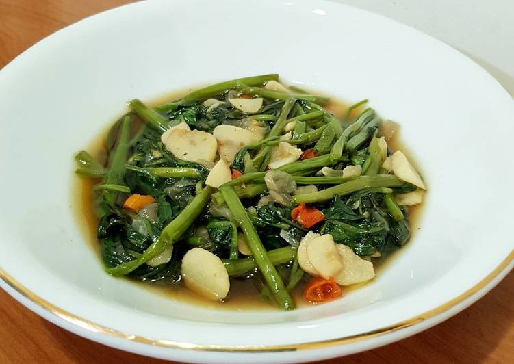 Tumis kangkung balacan