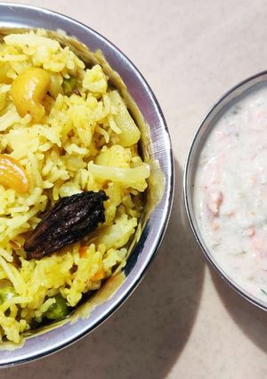 A picture of Vegetable Pulao.