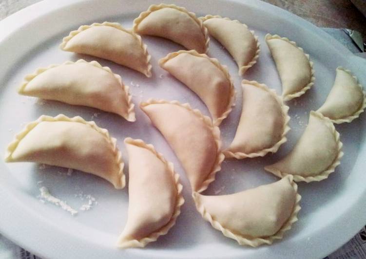 Curry Puff (chiken & potato)