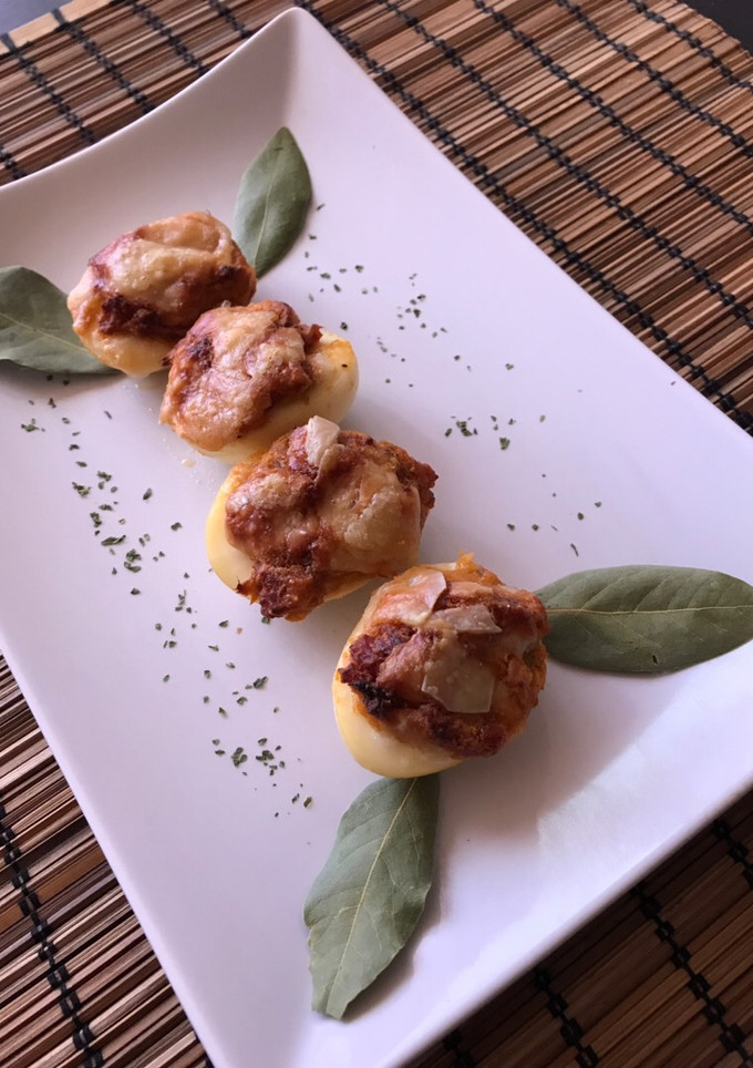 Una foto de Huevos rellenos al horno 🥚