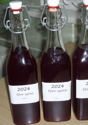 Eperszörp (50%-os) recept fotója