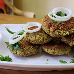 A picture of Desi chana kabab.